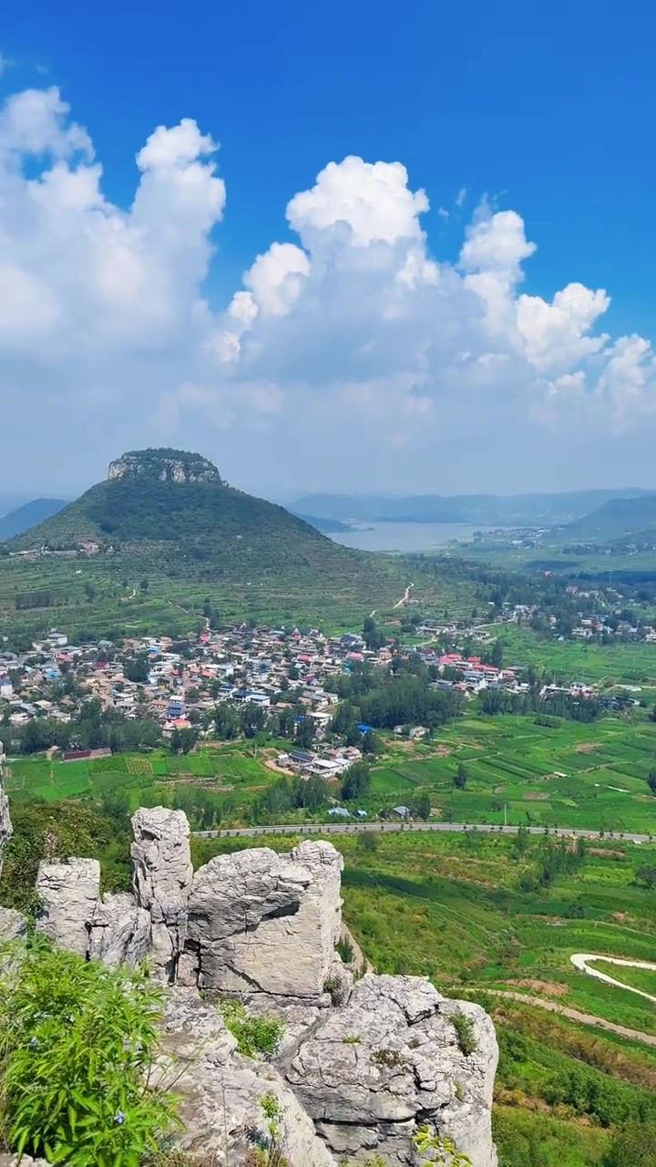 8.17,费县柱子山风光,柱子山,又名柱子崮,冠石山