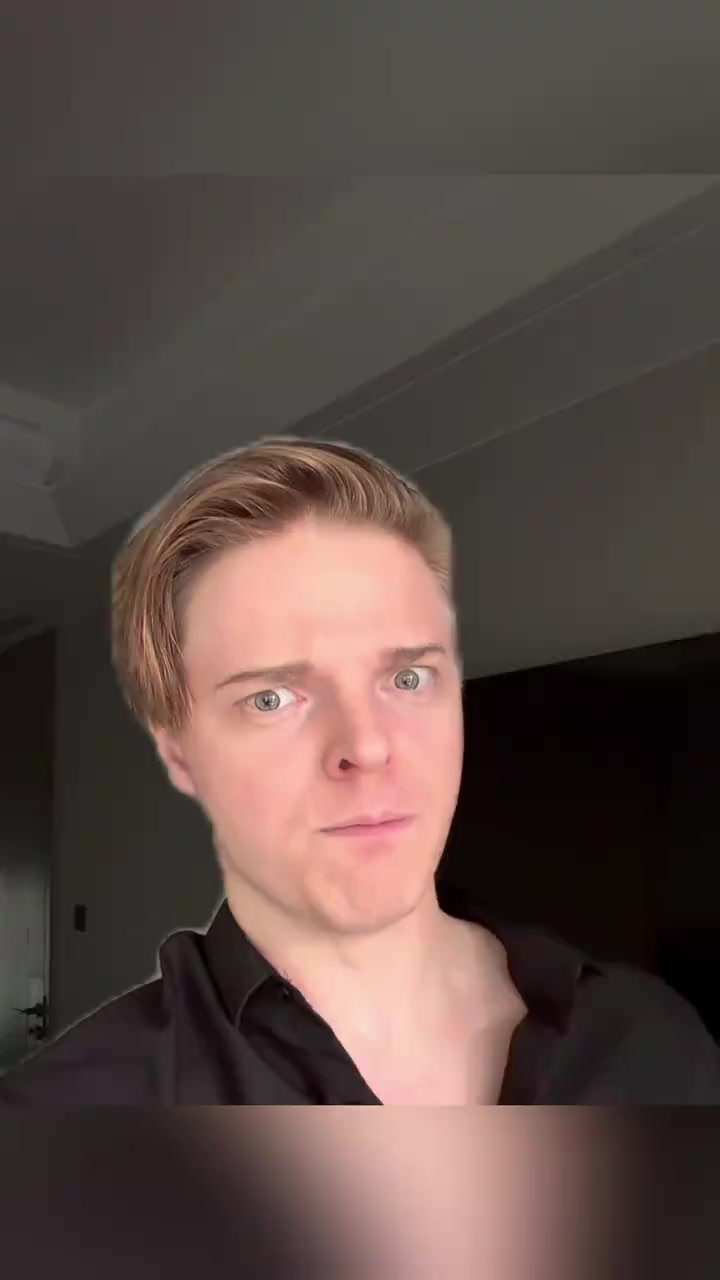 外国演员芮丹尼举动戳心,从影院到鸭绿江断桥致敬