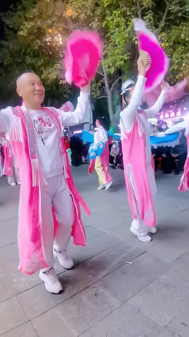 秧歌扭起来