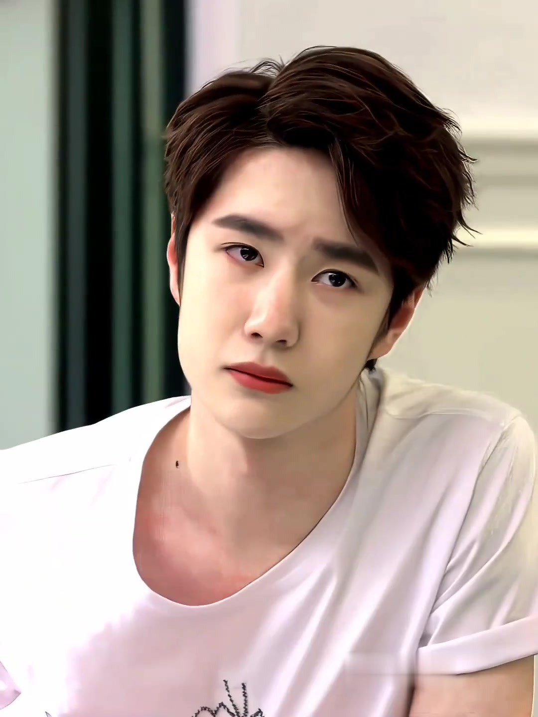 王一博饰演翟至味,帅气模样让人难以忘怀