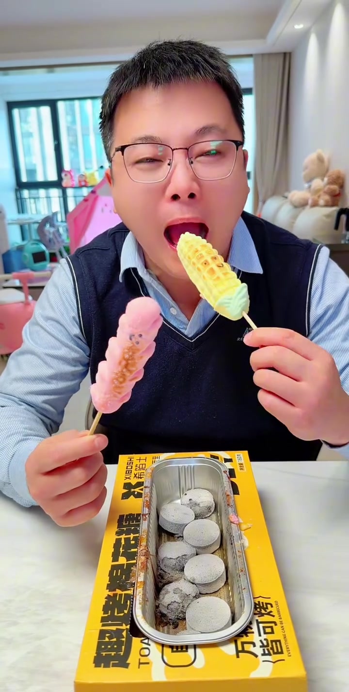 你吃过烧烤棉花糖这种独特美食吗?