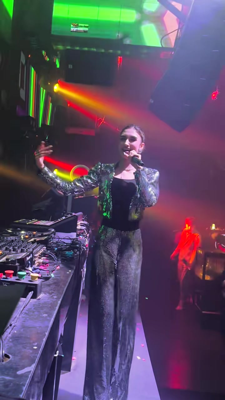 活力四射的dj小姐姐!