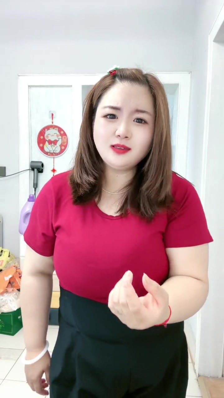 胖女孩也很美 哈哈哈