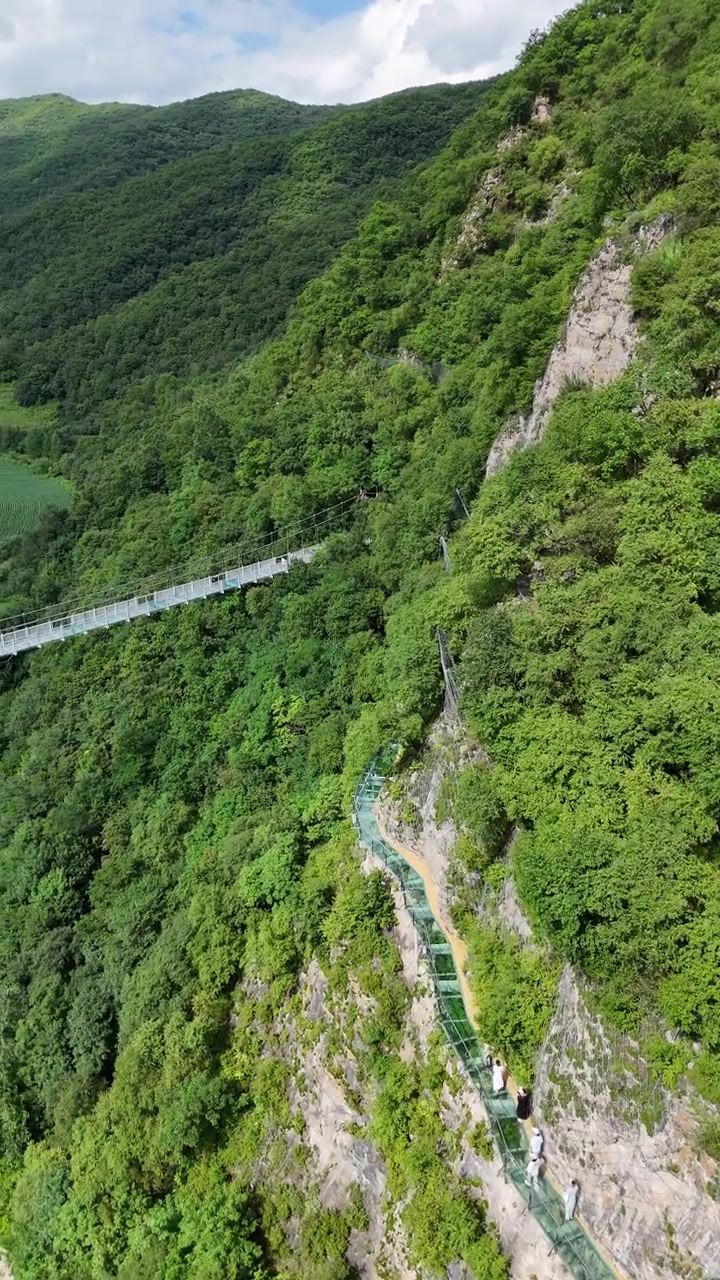 玻璃栈道,好刺激啊