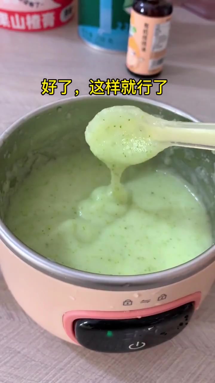 西兰花蛋黄米糊,做法简单