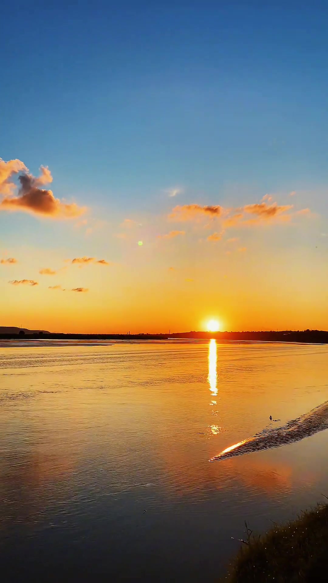 秋风微凉,夕阳余晖,岁月静好,才是生命里最唯美的风景